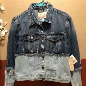 NWT GB Juniors Size Small Distressed Denim Jacket